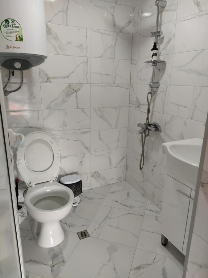 Guest House Proynovi Kalofer Eksteriør billede