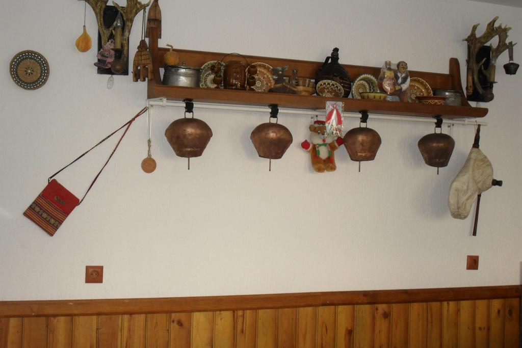 Guest House Proynovi Kalofer Eksteriør billede